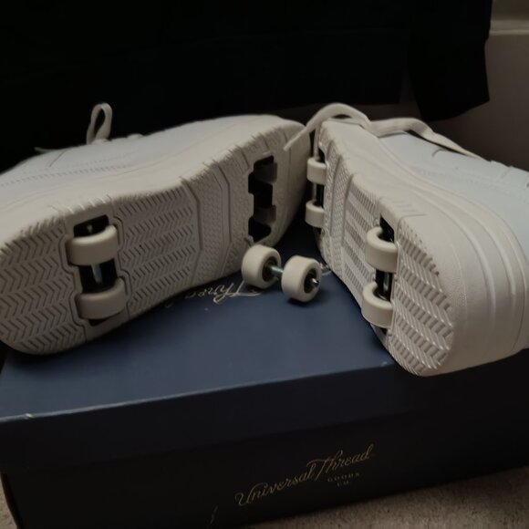 Roller Skate Running Shoes - Picture 3 of 3